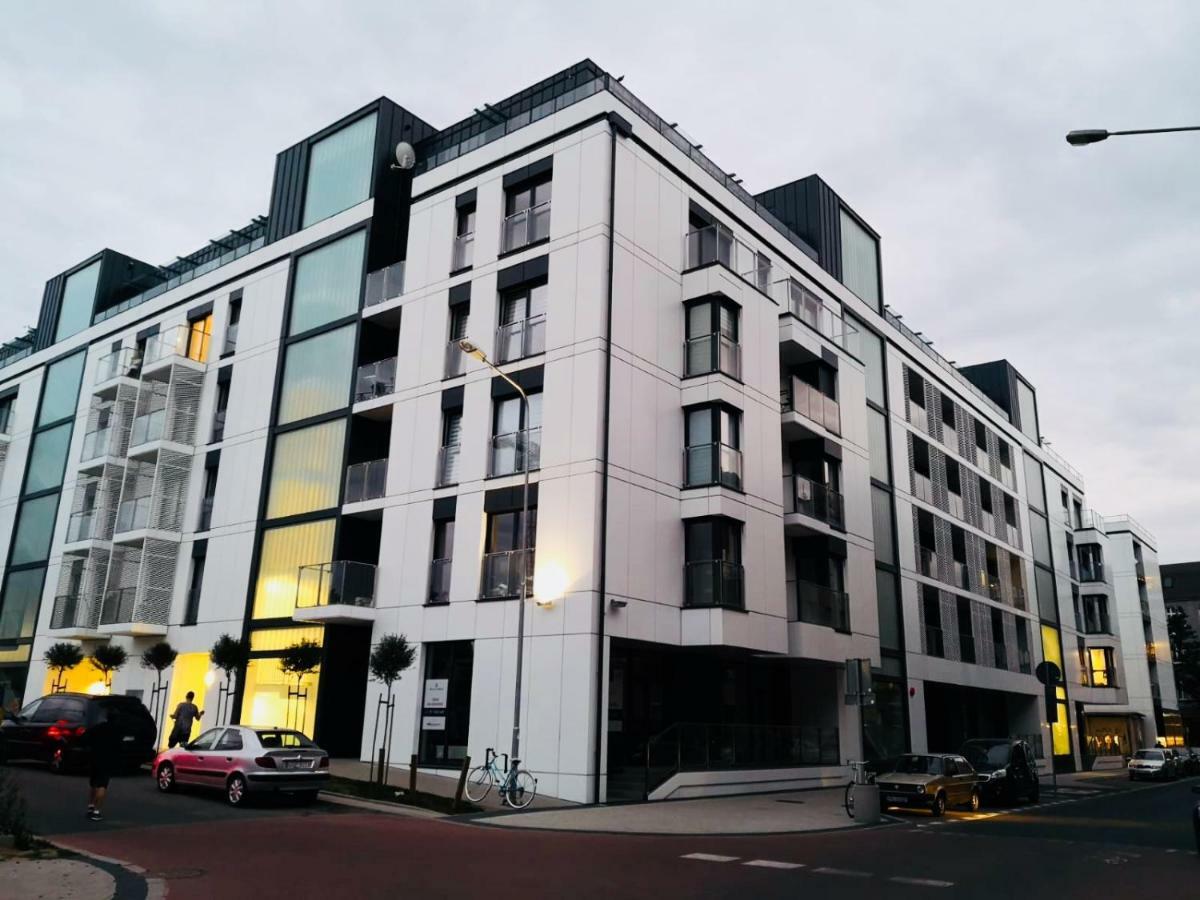 Apartamento Piper Zajezdnia White Poznan Exterior foto
